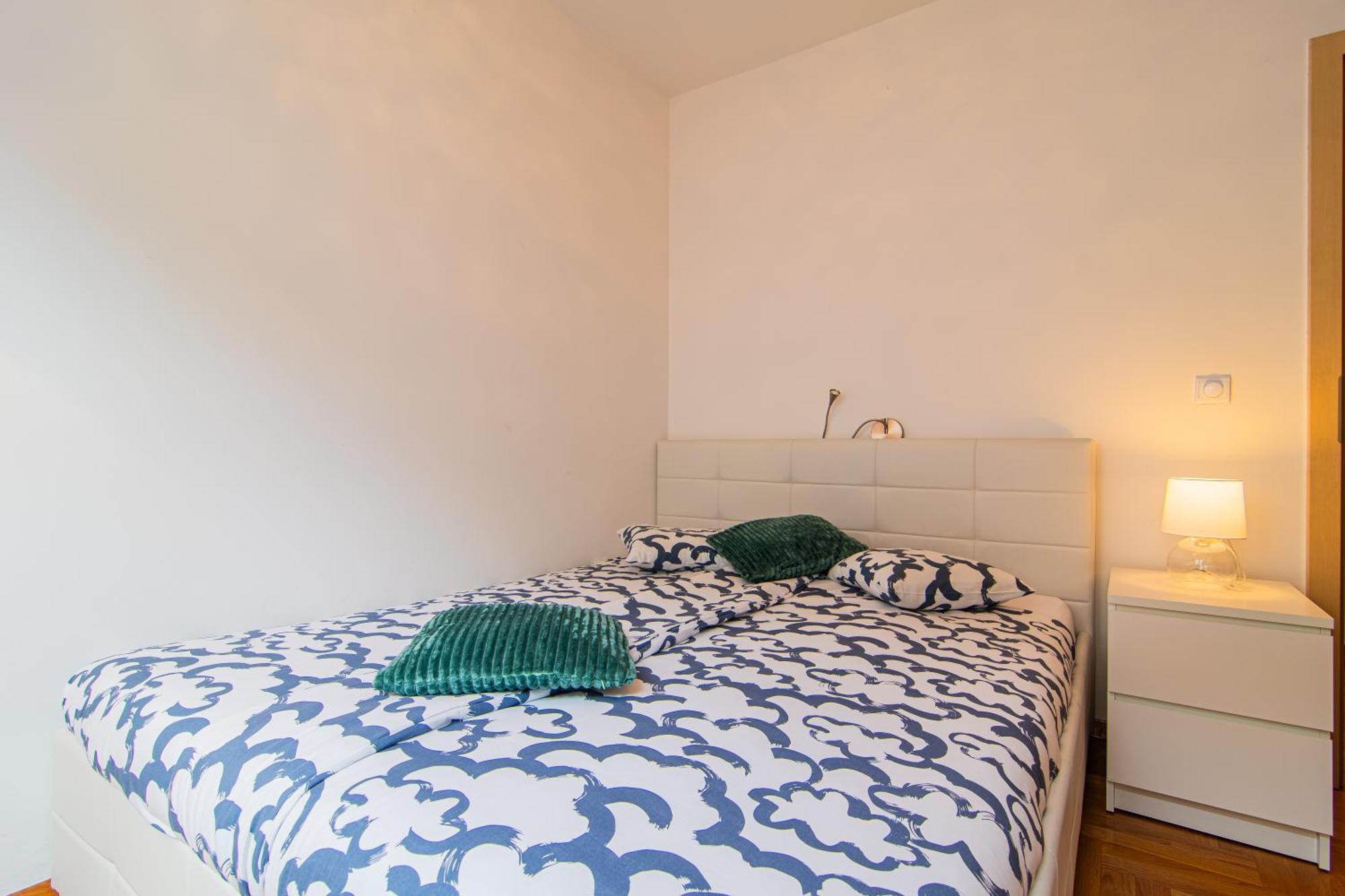 Flexible Selfcheckins 97 - Zagreb - Garden - Parking- Loggia - 2 Bedrooms Zewnętrze zdjęcie