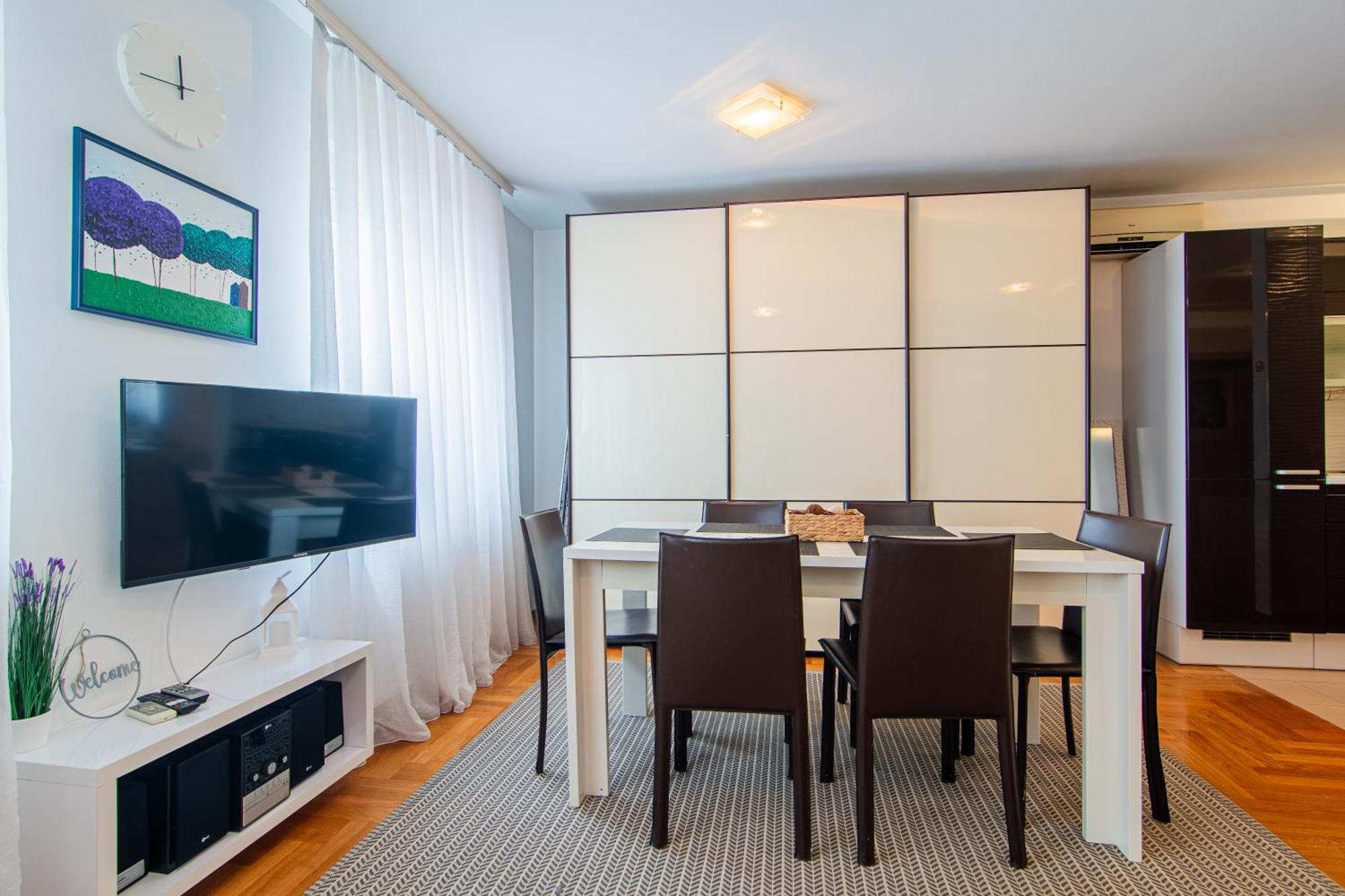 Flexible Selfcheckins 97 - Zagreb - Garden - Parking- Loggia - 2 Bedrooms Zewnętrze zdjęcie