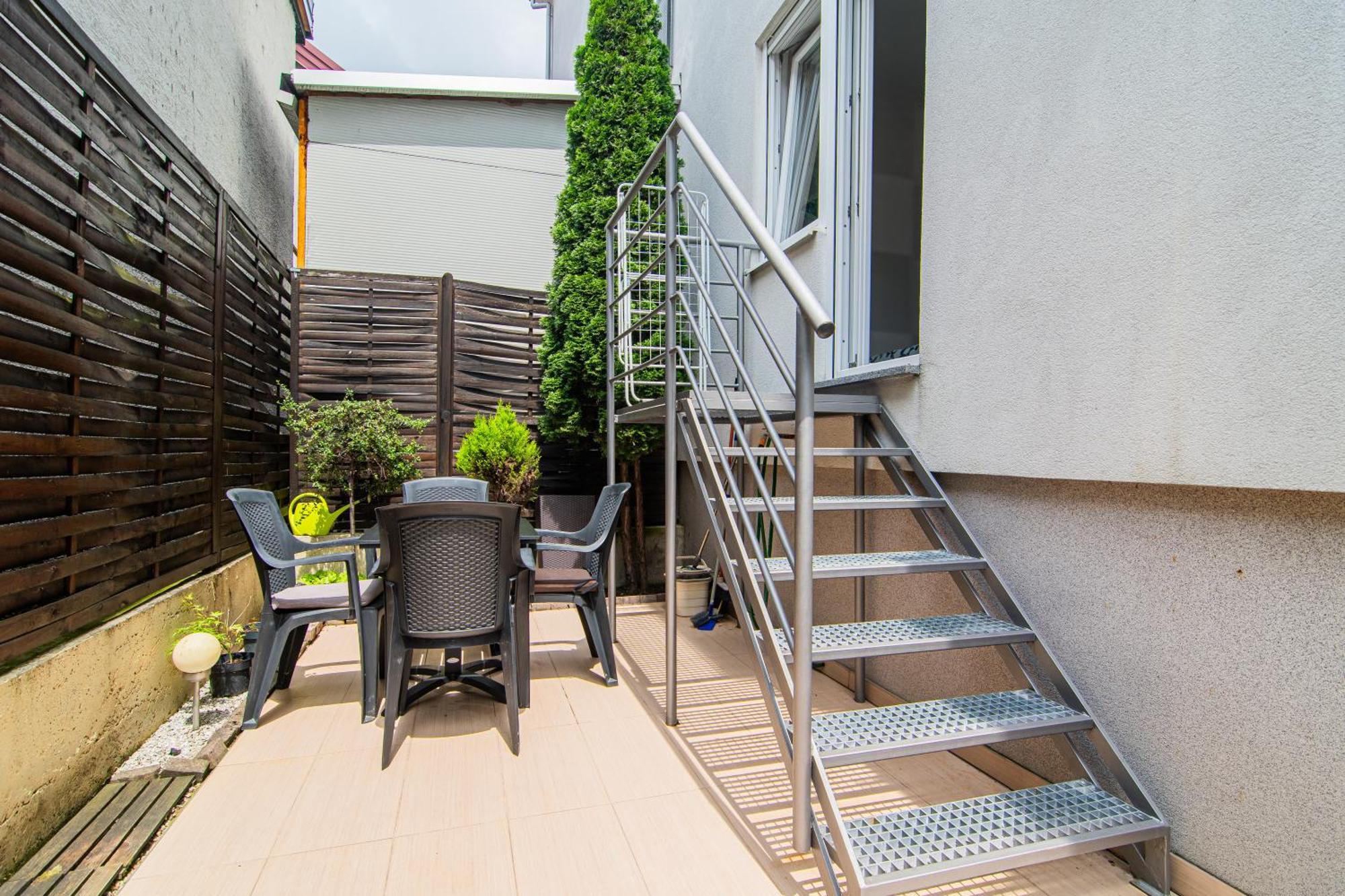 Flexible Selfcheckins 97 - Zagreb - Garden - Parking- Loggia - 2 Bedrooms Zewnętrze zdjęcie